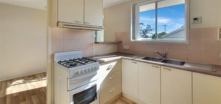 9 Kambalda Crescent, Fisher ACT 2611 - House For Rent | Domain - Photo 4