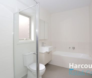 Beautiful 2-Bedroom Home with Natural Light and Modern Amenities - Photo 4