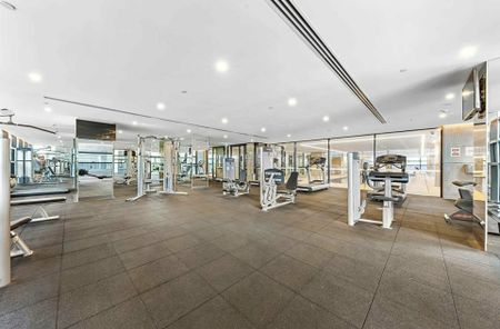 Beautiful 1 Bedroom Apartment! - Photo 2