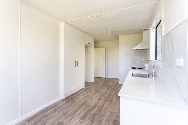 Freshly renovated 4 Bedroom 2 Bathroom property – Students - Photo 1