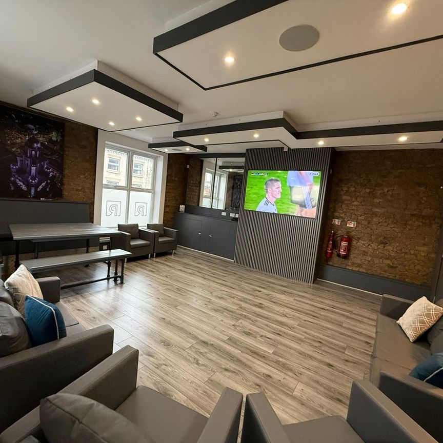 Room in a Shared Flat, Wavertree, L15 - Photo 1