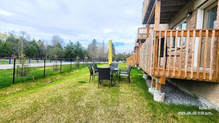 For Lease - 92 Lyall Stokes Circle, East Gwillimbury, Ontario - Photo 2