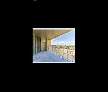 3 Bed Flat, Scrabrook Road, CR0 - Photo 1