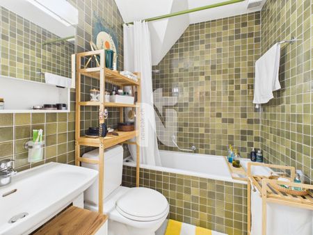 Charming 2,5-Zimmer-Maisonette mit Terrasse, Ausblick und Naturfels - Photo 4