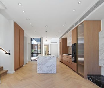 Brand New Luxury 4 Bedroom Townhouse with Lift & High End Finishing - Photo 3