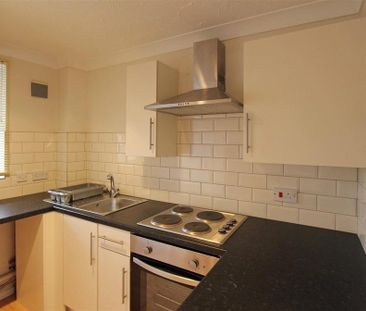 1 bedroom terraced house to rent - Photo 4