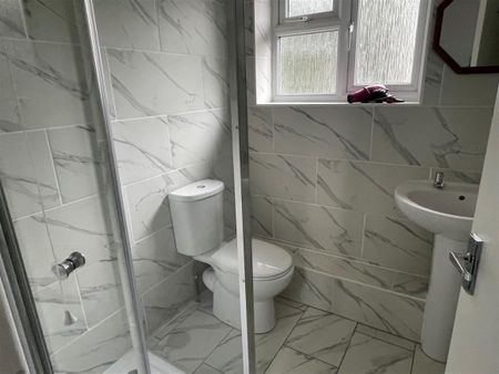 6 Bed - Burgess Road, Southampton - Photo 5