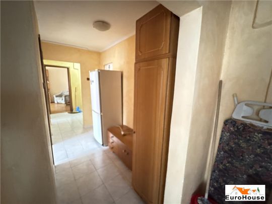 Apartament cu 3 camere de inchiriat in Alba Iulia Cetate - Fotografie 1