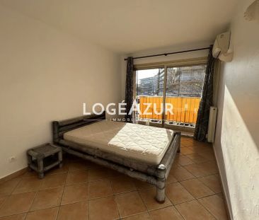 Location Appartement 3 pièces 70m² ANTIBES 06600 - Photo 4