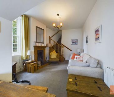 2 bedroom end of terrace house to rent - Photo 3