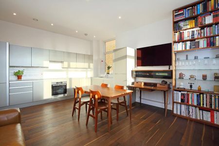 3 bedroom flat to rent - Photo 5