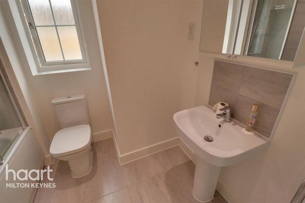 4 bedroom detached house to rent - Photo 1