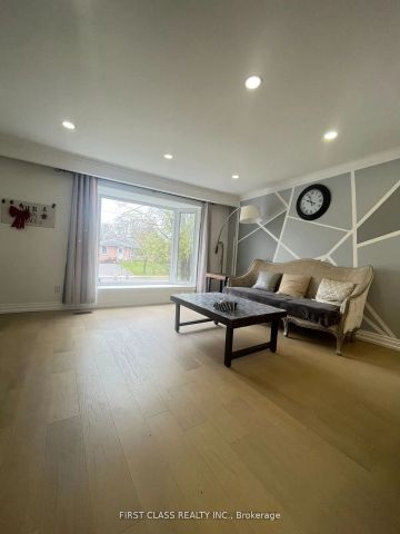 Detached Home For Lease | N9236747 - Photo 3