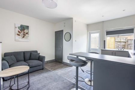 Tower Road, Rugby - Photo 3