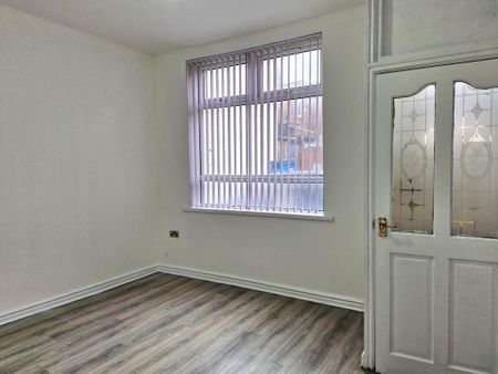 2 bedroom terraced house to rent - Photo 4