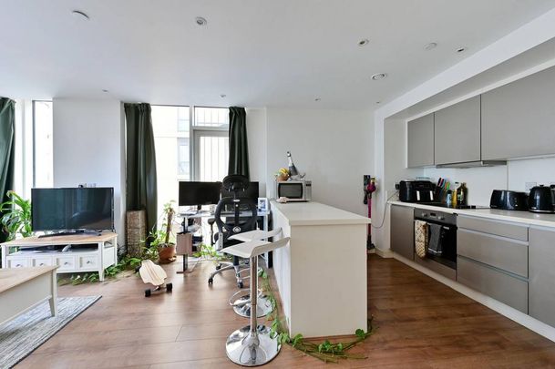 2 bedroom flat to rent - Photo 1