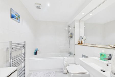 Apartment 1, 38A, Station Road - Photo 5