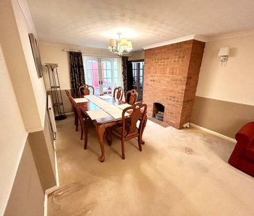 4 bedroom semi-detached house to rent - Photo 4