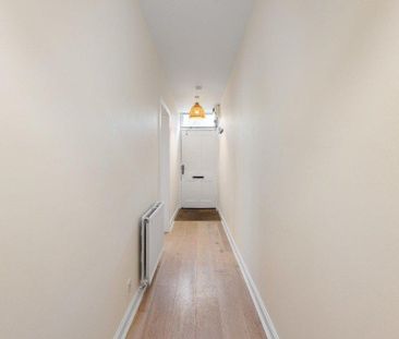1 bedroom parking to rent - Photo 5