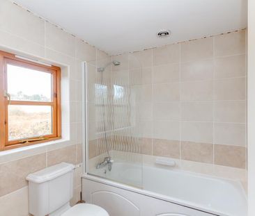 4 bedroom detached house to rent - Photo 6
