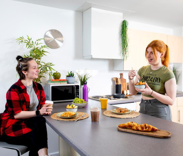 1 bedroom in a flat share to rent - Photo 3