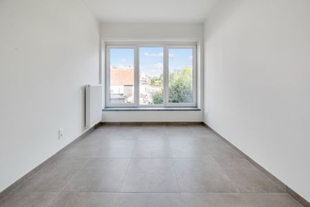 Appartement met 2 slaapkamers op de 1ste verdieping. - Photo 2