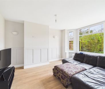 3 bedroom House in Henley Road, Reading - Photo 1