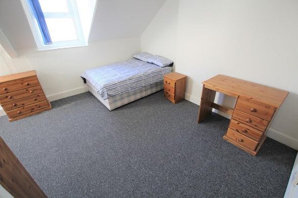 6 bedroom house to rent - Photo 1