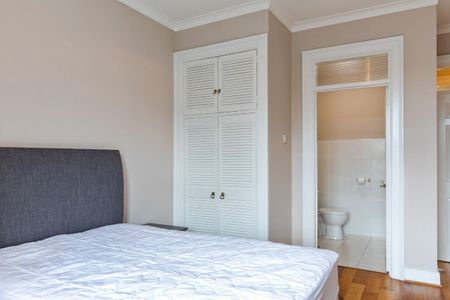 26 Thornhill Malone, Belfast BT9 6SP - Photo 5