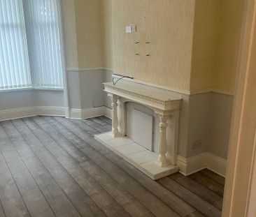 4 bedroom terraced house to rent - Photo 5