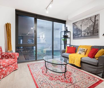 $1200/Week Furniture Option Short Term Available - Photo 2