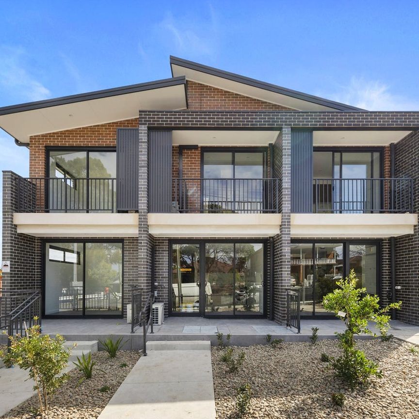 Modern Studio in the Heart of Bexley - Photo 2