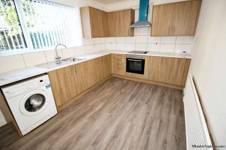 3 bedroom property to rent in Bolton - Photo 3