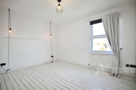 Walnut Tree Close, Guildford, Surrey, GU1 4UQ - Photo 5