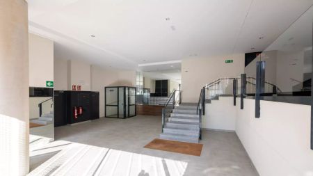 1-bedroom apartment for rent in Valdeacederas - Photo 3