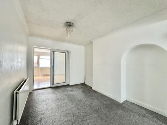 3 bedroom House To Let - Photo 1