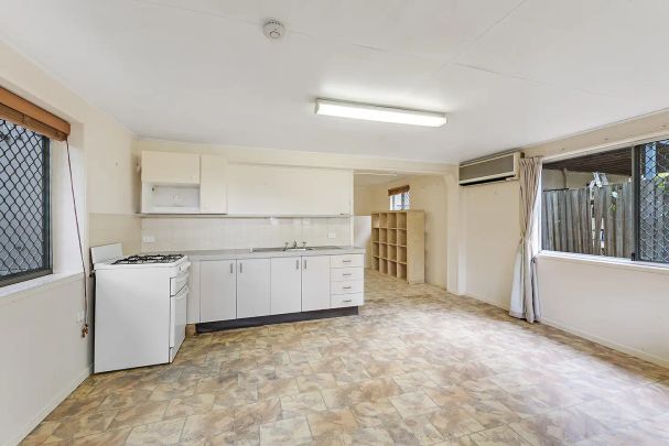 “Spacious - Air Conditioned - Potential Dual Living” - Photo 1