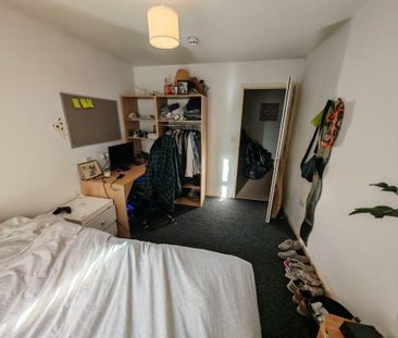 6 bedroom flat to rent - Photo 5