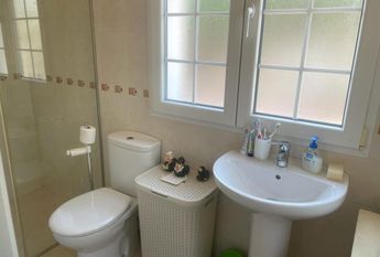 FOR RENT: SPACIOUS AND ELEGANT VILLA IN MORAIRA with 4 bedrooms for LONG TERM