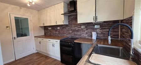 2 bedroom bungalow to rent - Photo 4