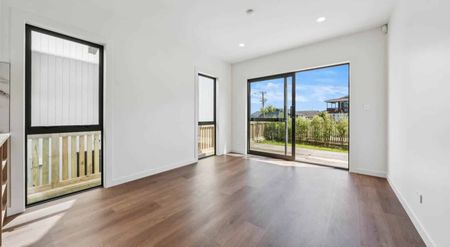 Premium Milford Location - 4 Bedroom 3.5 Bathroom - Photo 5