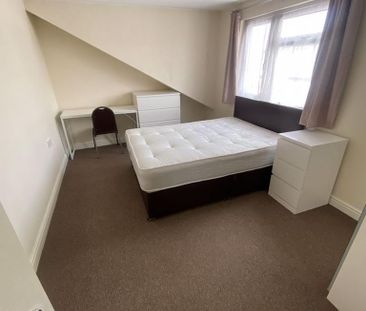 7 bedroom terraced house to rent - Photo 1