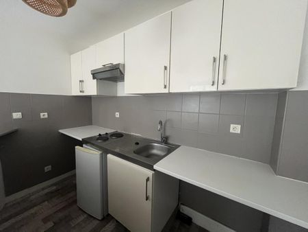 Location Appartement 2 pièces 41m² BORDEAUX 33800 - Photo 3