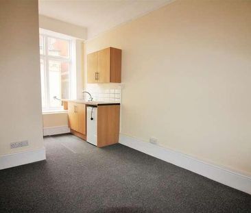 Edinburgh Road, Portsmouth, PO1 - Photo 1