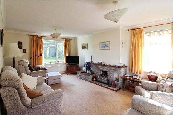 4 bedroom detached house to rent - Photo 1