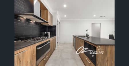 Modern, Elegant Family Home - Photo 5