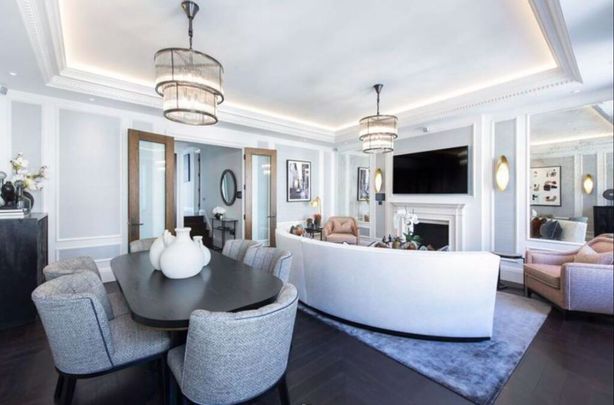 2 bedroom mansion flat with 1 reception and 2 bathrooms in Kensington,, W8 - Photo 1