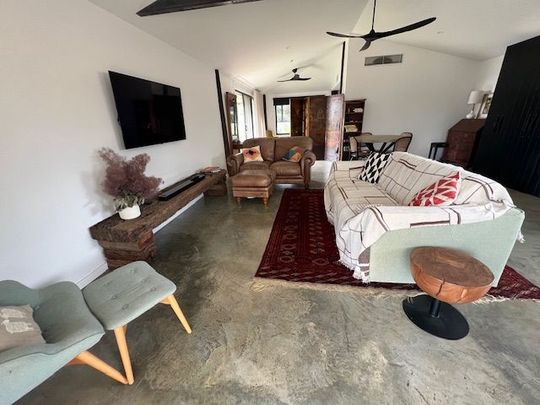 Fully furnished Studio on the outskirts - Photo 1