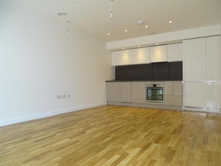 1 bedroom flat to rent - Photo 2