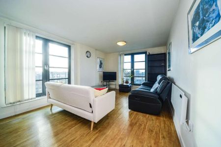 2 bedroom flat to rent - Photo 4